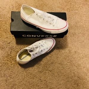 Size 10 Unisex White Converse